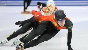 AC米兰在意大利杯负于拉齐奥，终结13场不败，放弃杯赛以专注意甲，凸显战略调整。